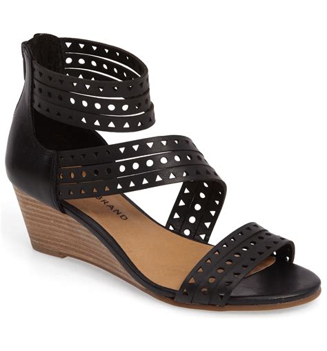 FLY LONDON - YACO416FLY. . Lucky brand sandals